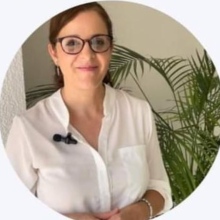 Dr. María Teresa Flores Campos