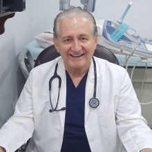 Dr. Máximo Roberto López López